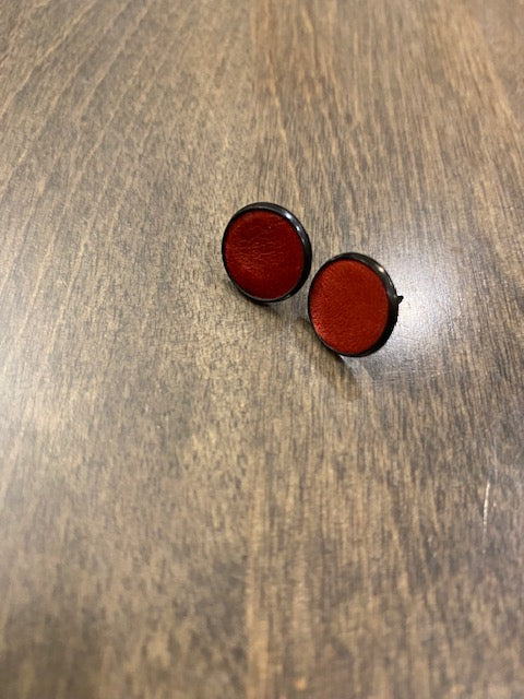 Red Leather Earrings-black metal